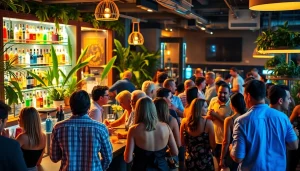 Disfruta de la animada atmósfera del Club social Lloret de Mar con clientes charlando y bebiendo.